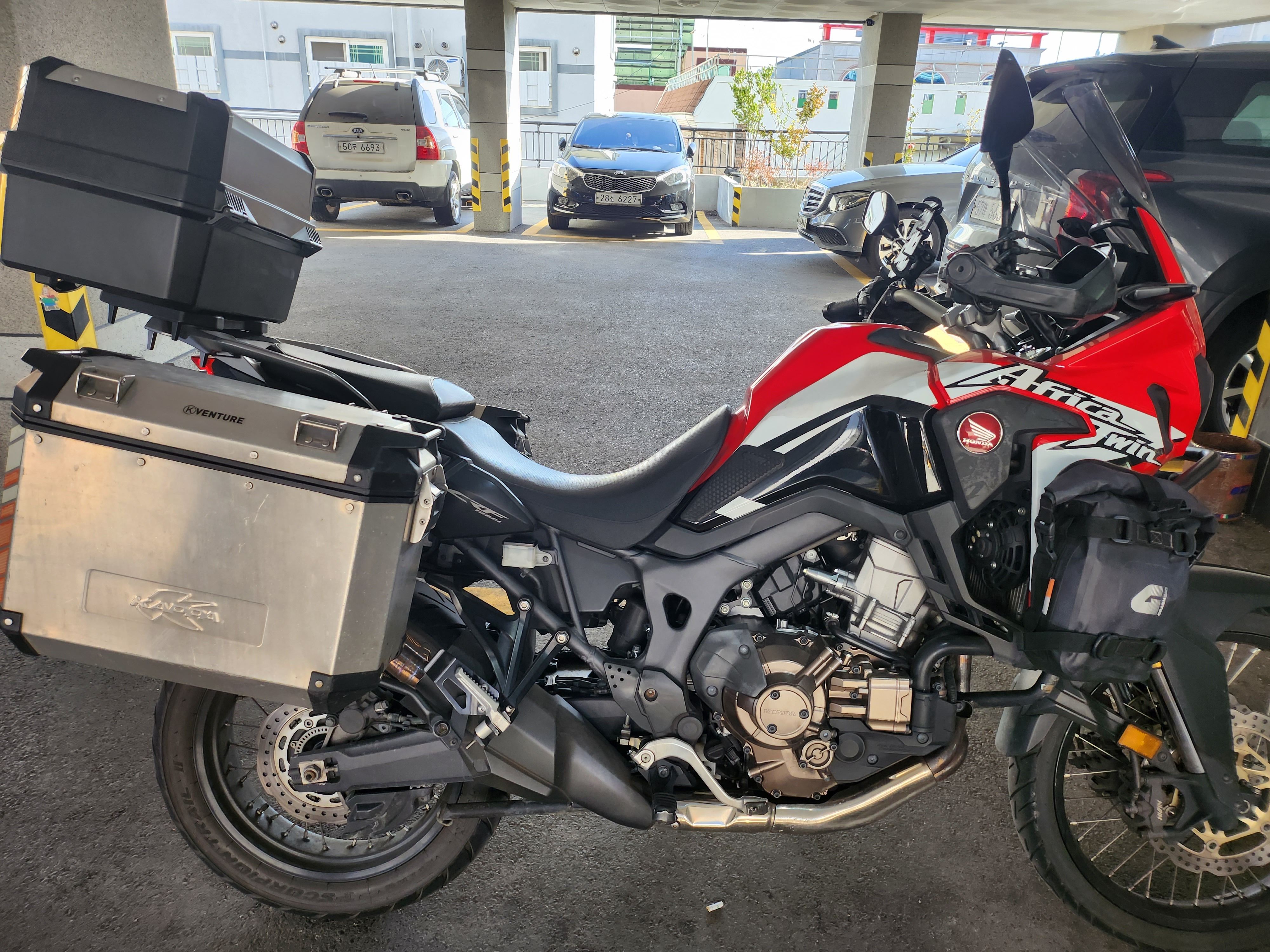 혼다 아프리카 트윈 CRF 1000 L DCT main