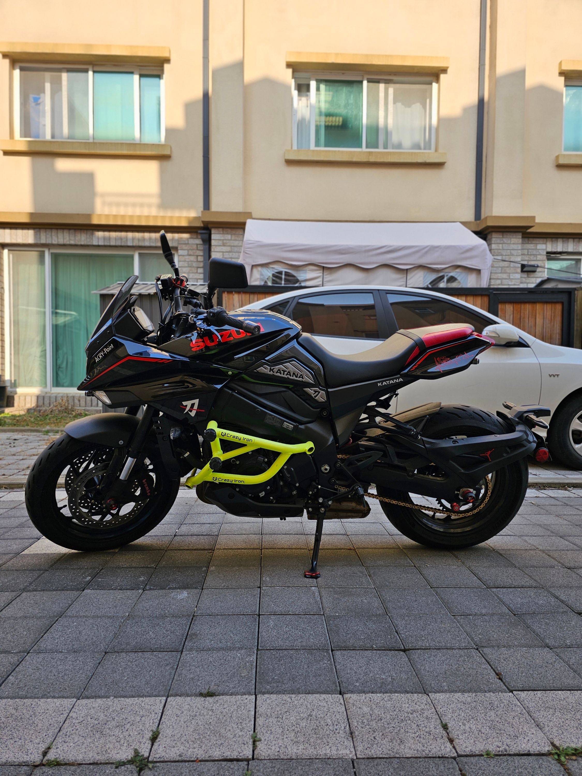 스즈키 카타나 1000 thumb 2