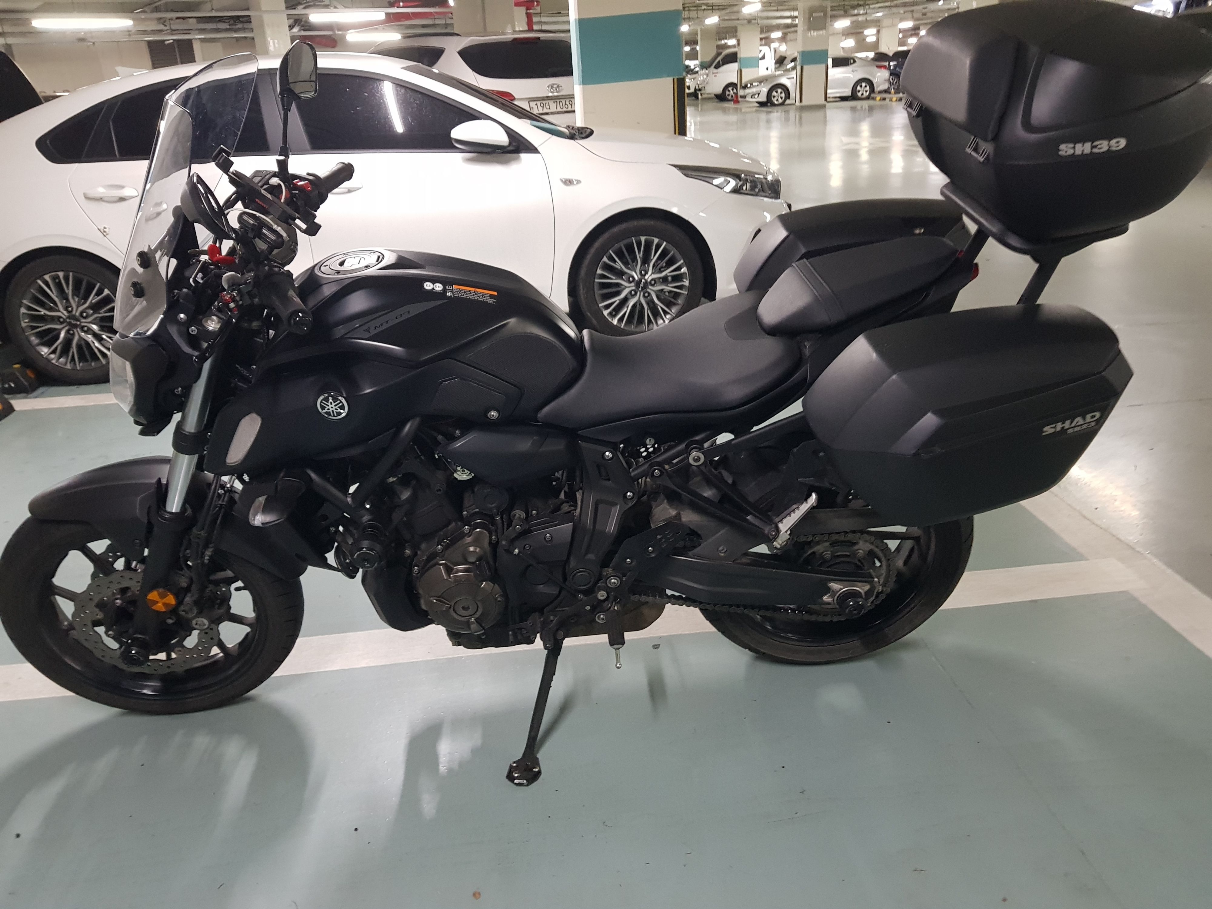 야마하 MT 07 thumb 2