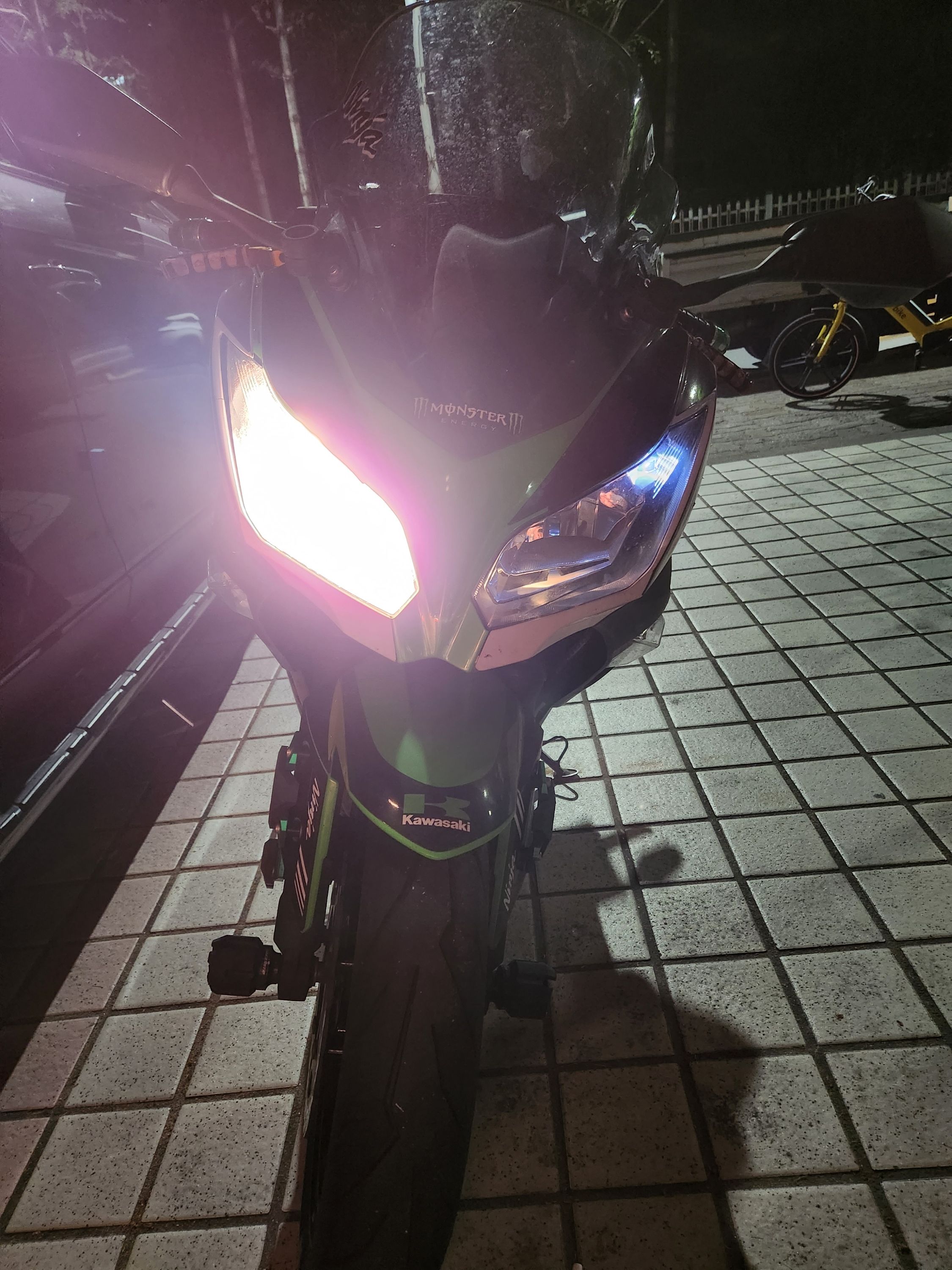 가와사키 닌자 300 more