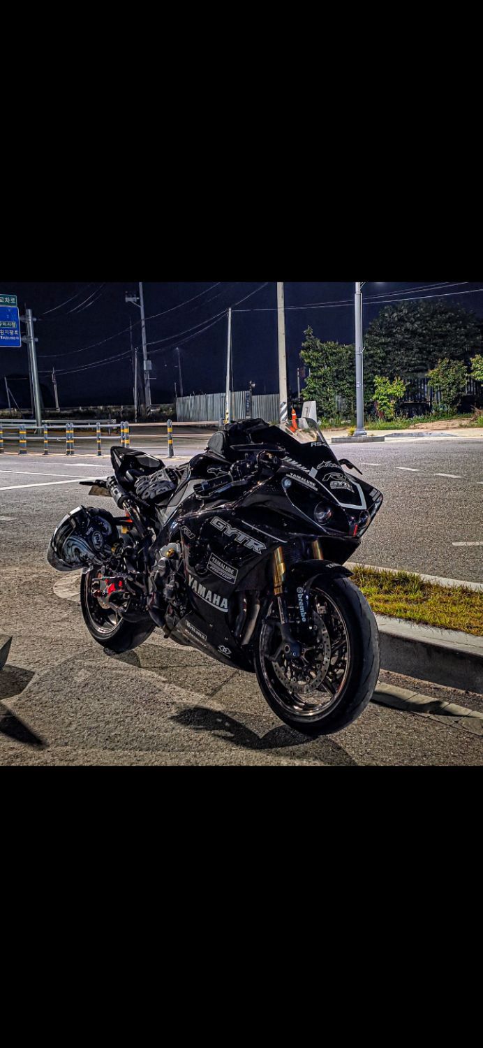 야마하 YZF R1 2012 블랙