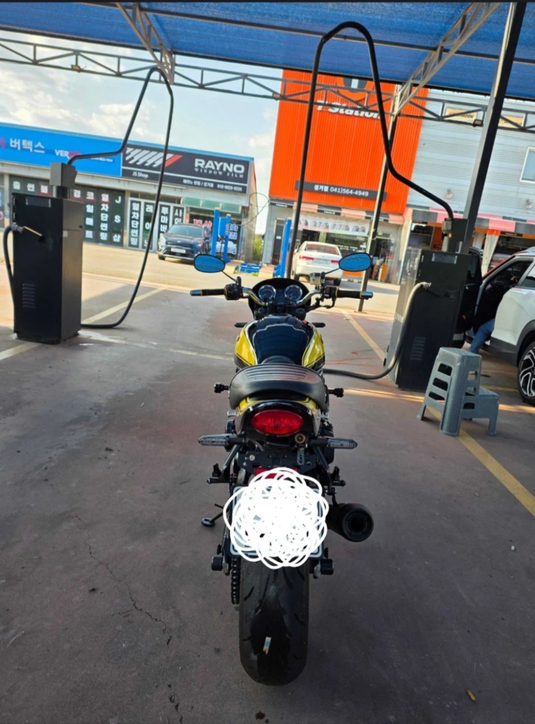 가와사키 Z 900 RS more