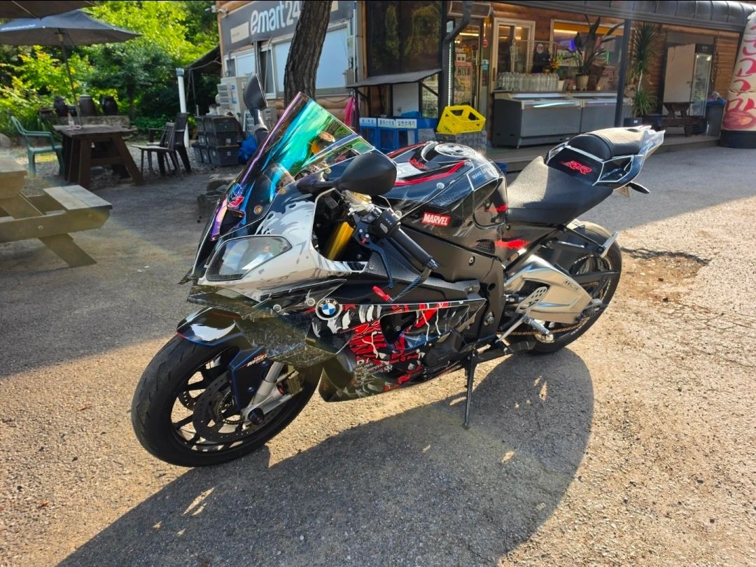BMW S 1000 RR more