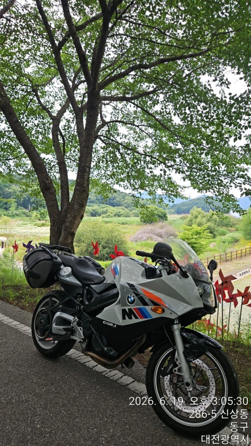 BMW F 800 ST more