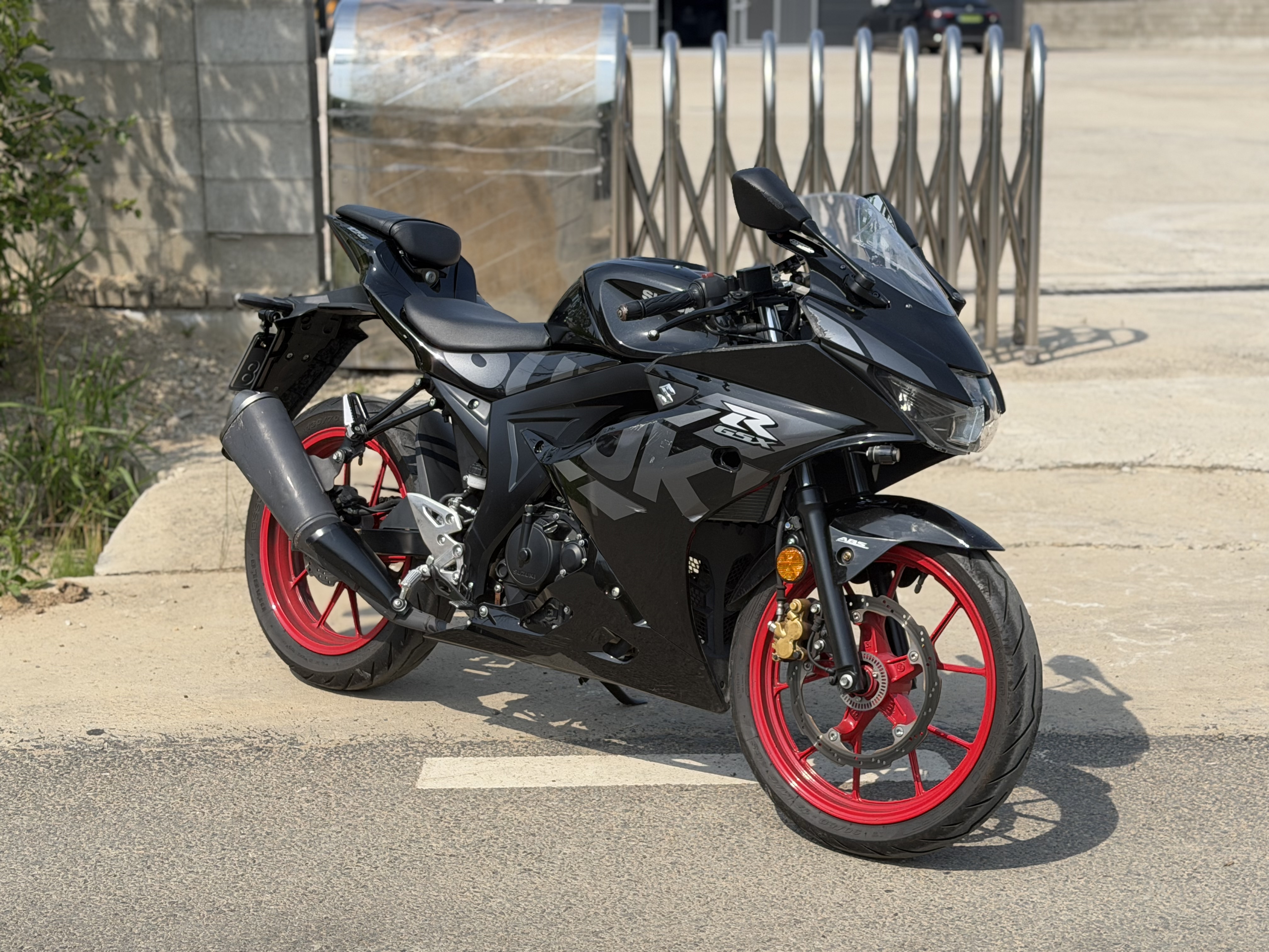 스즈키 GSX R 125 ABS thumb 2