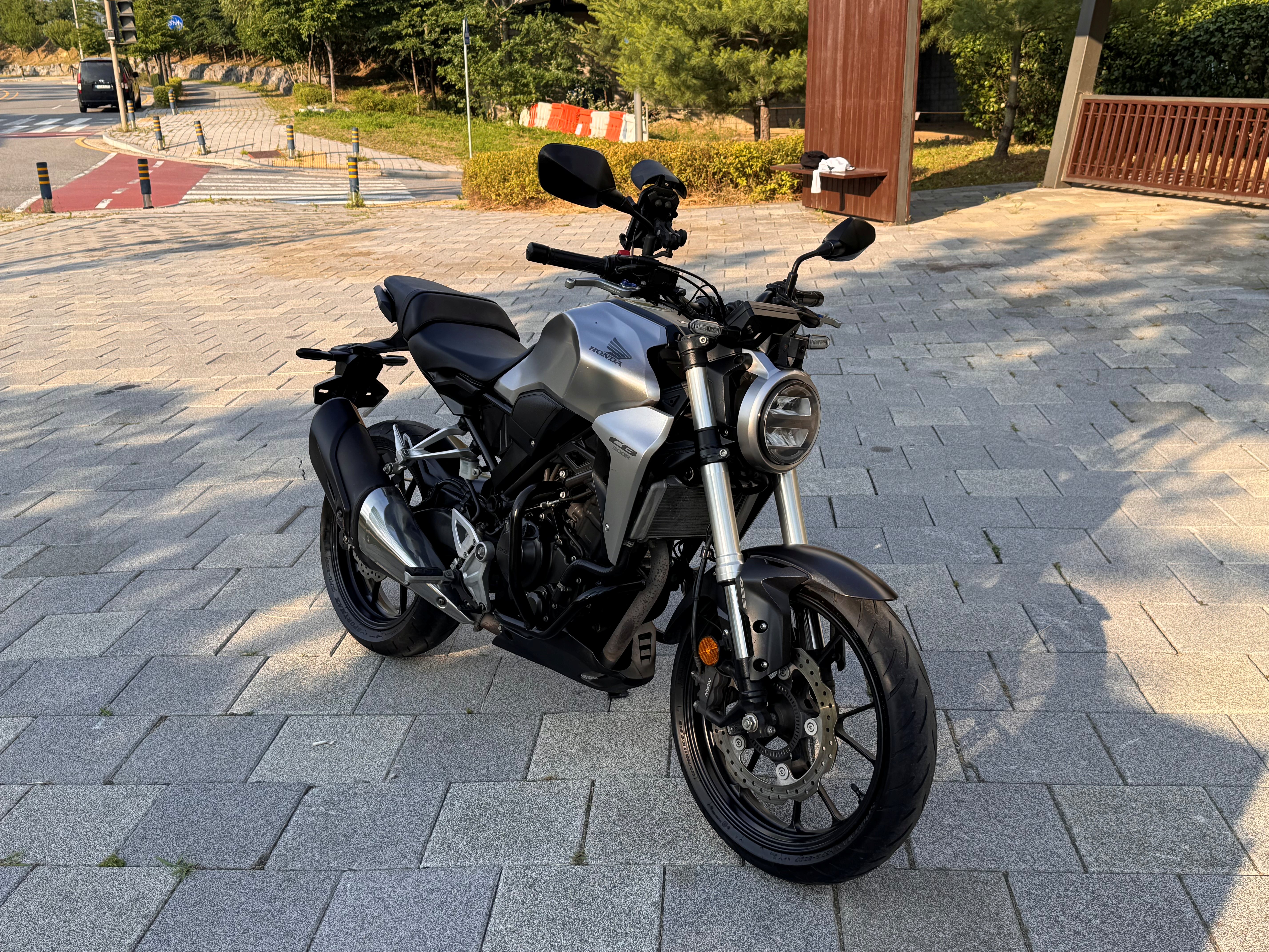 혼다 CB 300 R thumb 2