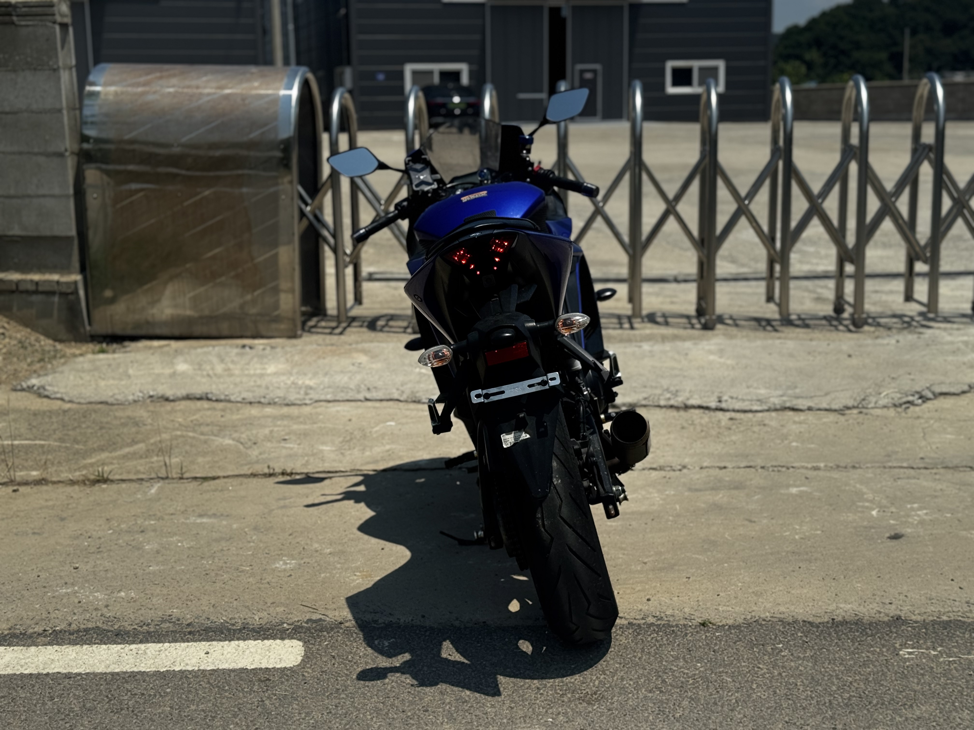 야마하 YZF R3 more