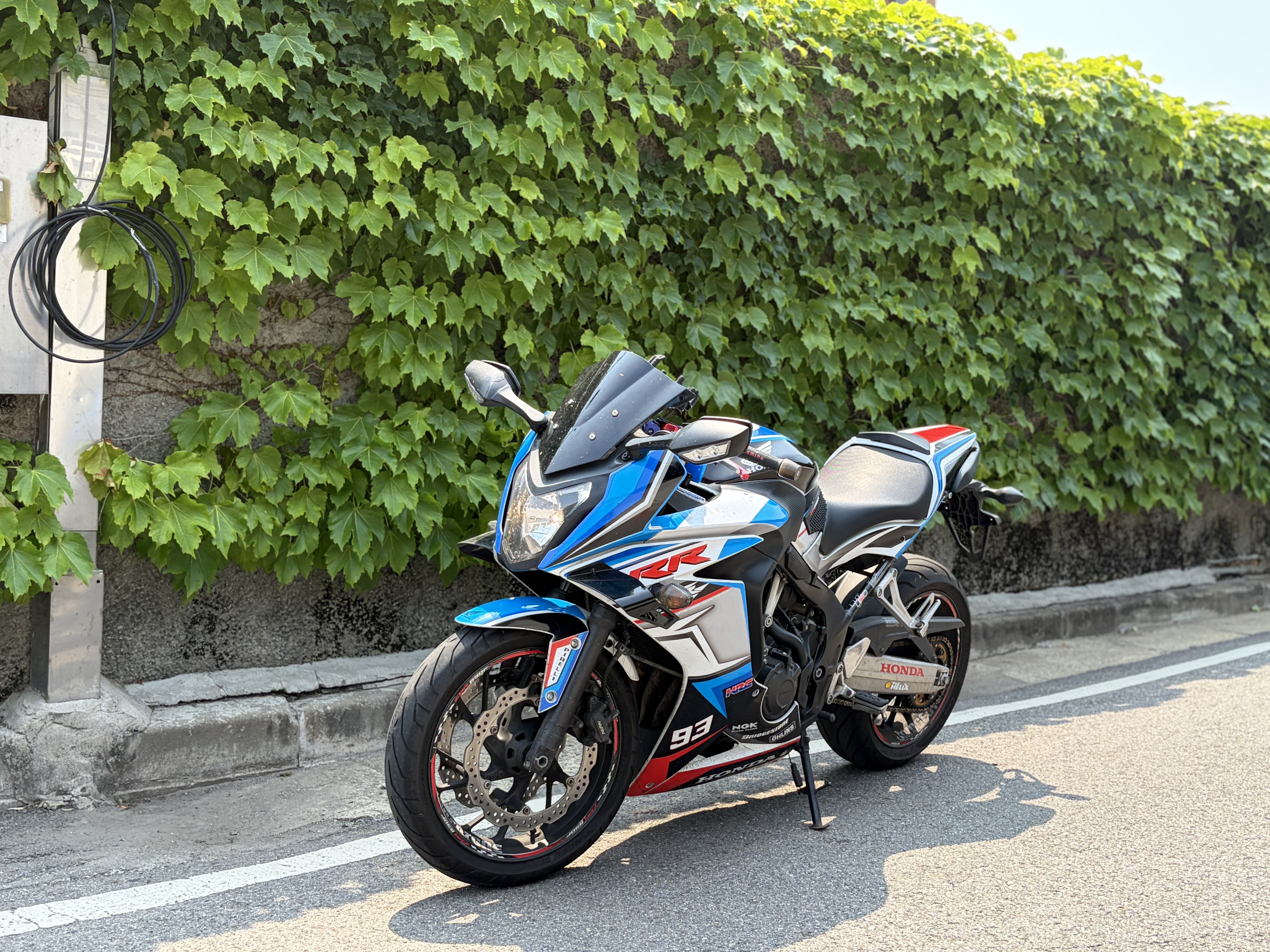 혼다 CBR 650 F thumb 2