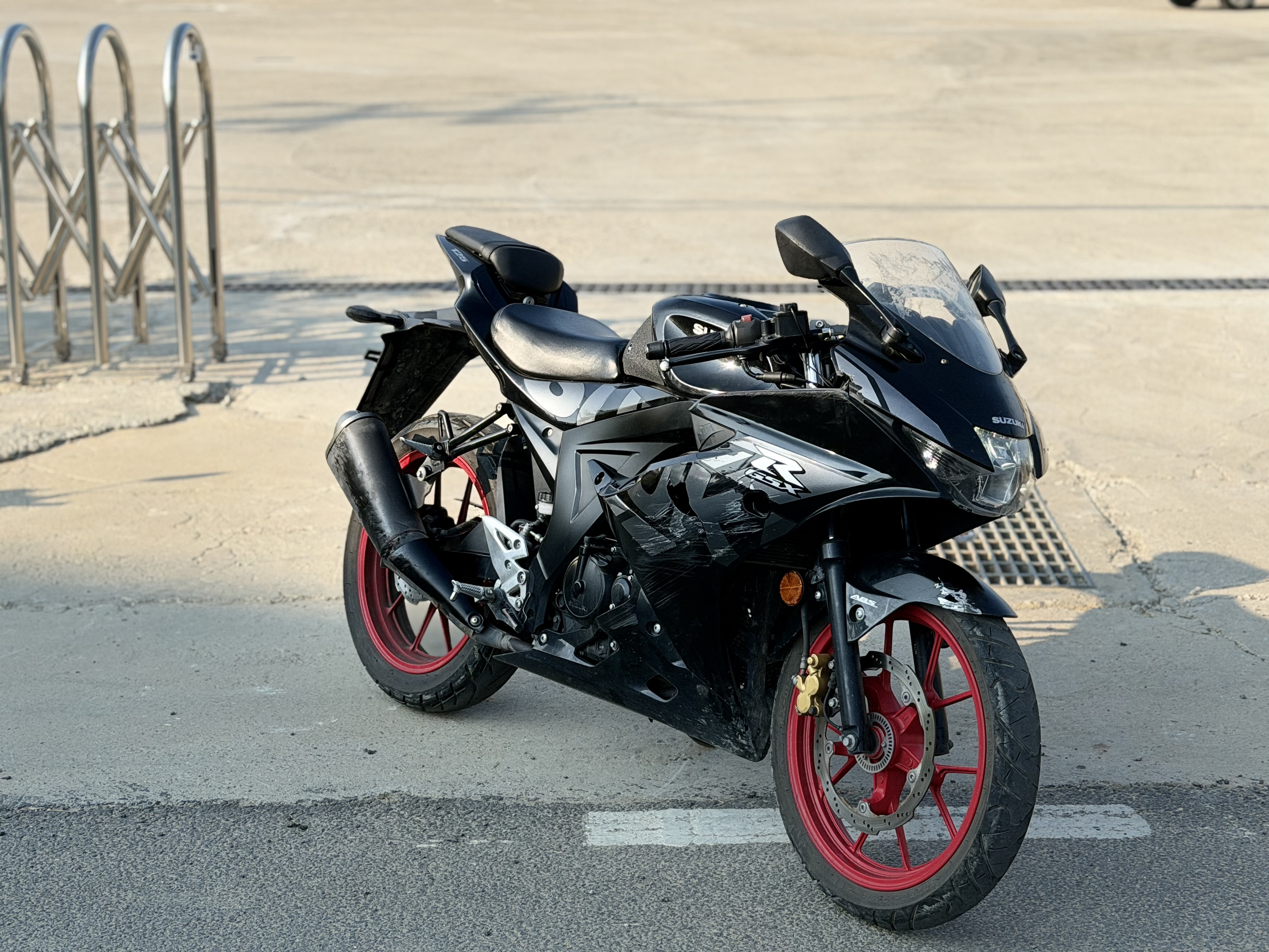 스즈키 GSX R 125 ABS main