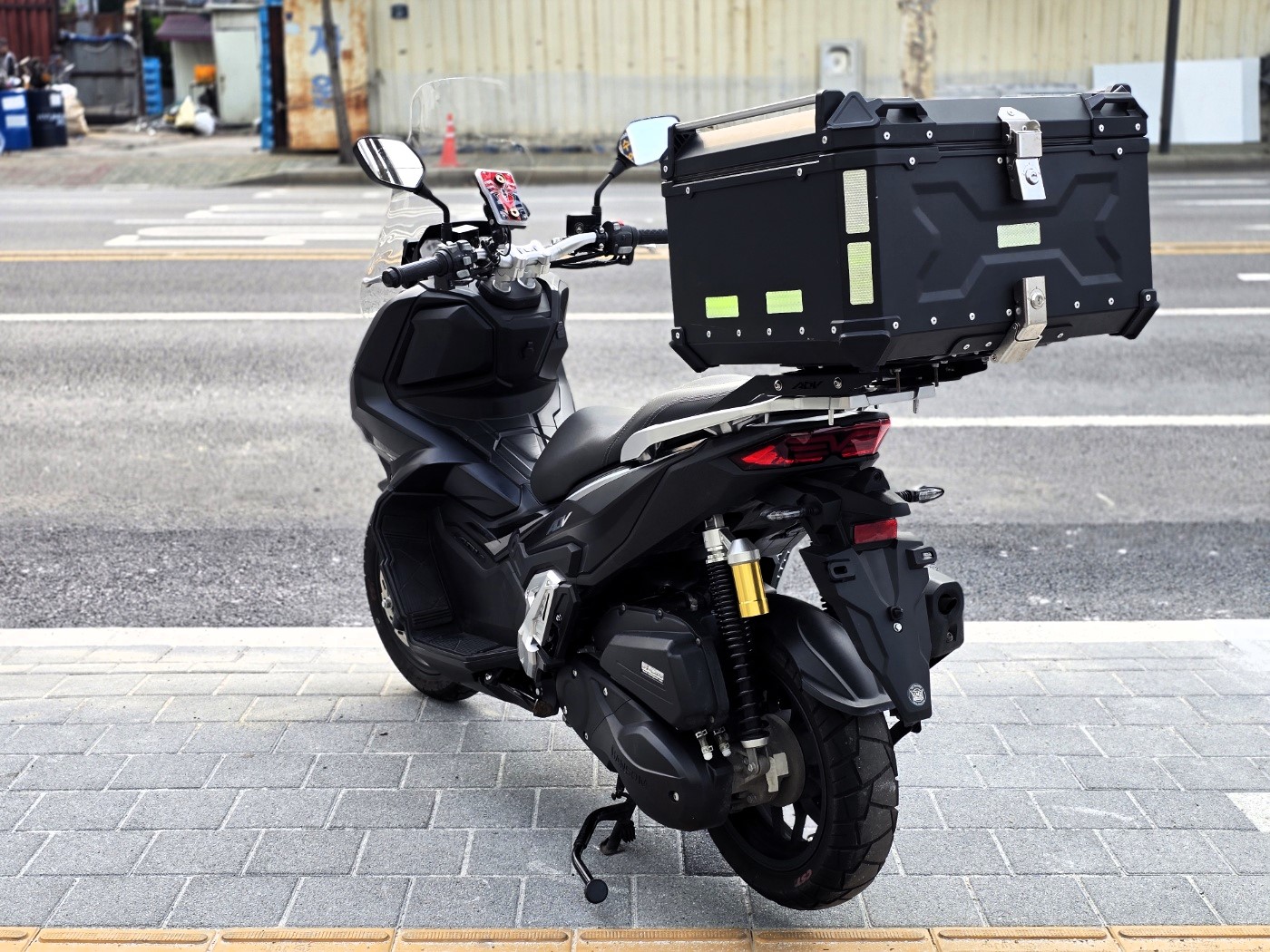 한솜모터스 ADV 125 more