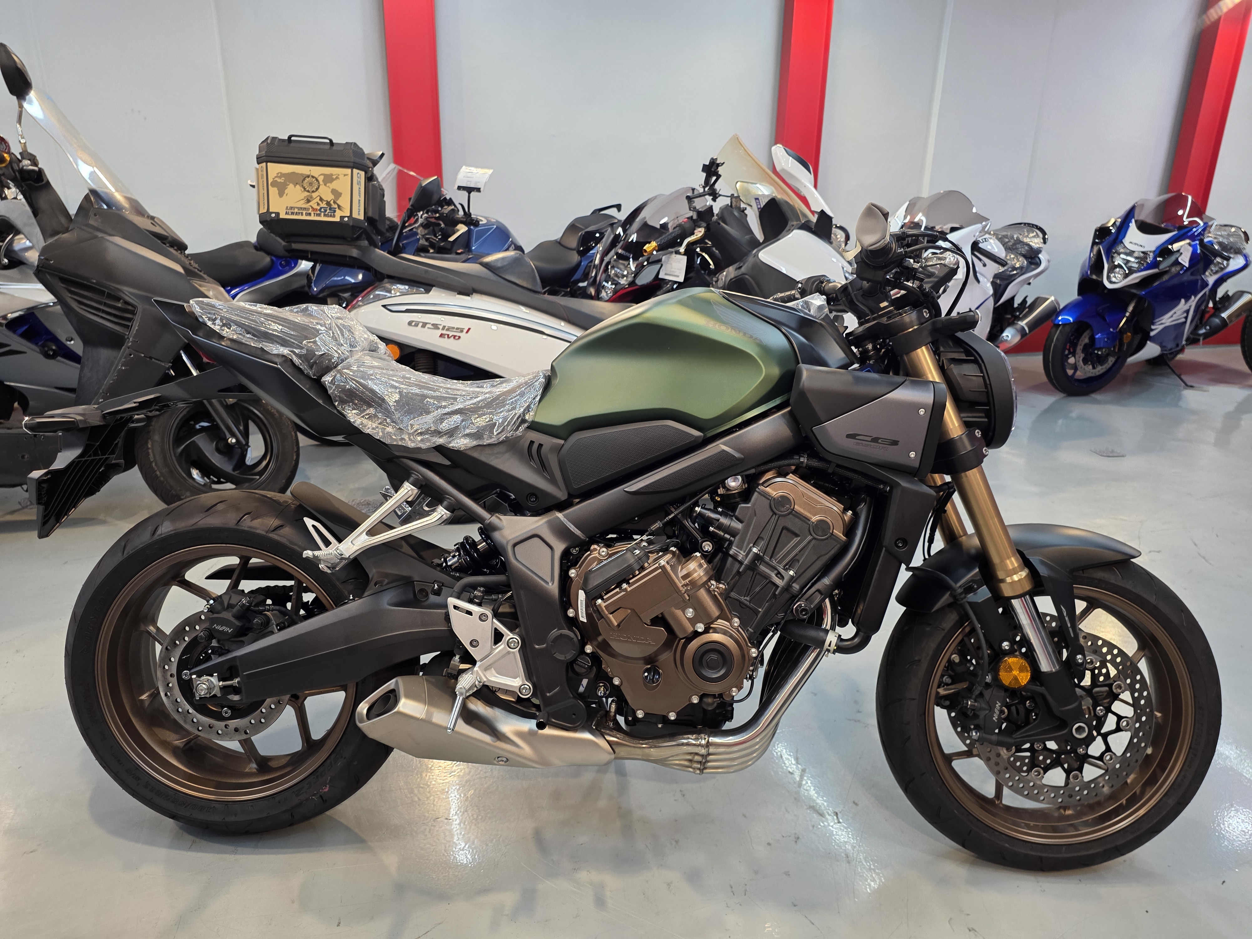 혼다 CB 650 R E-CLUTCH thumb 2
