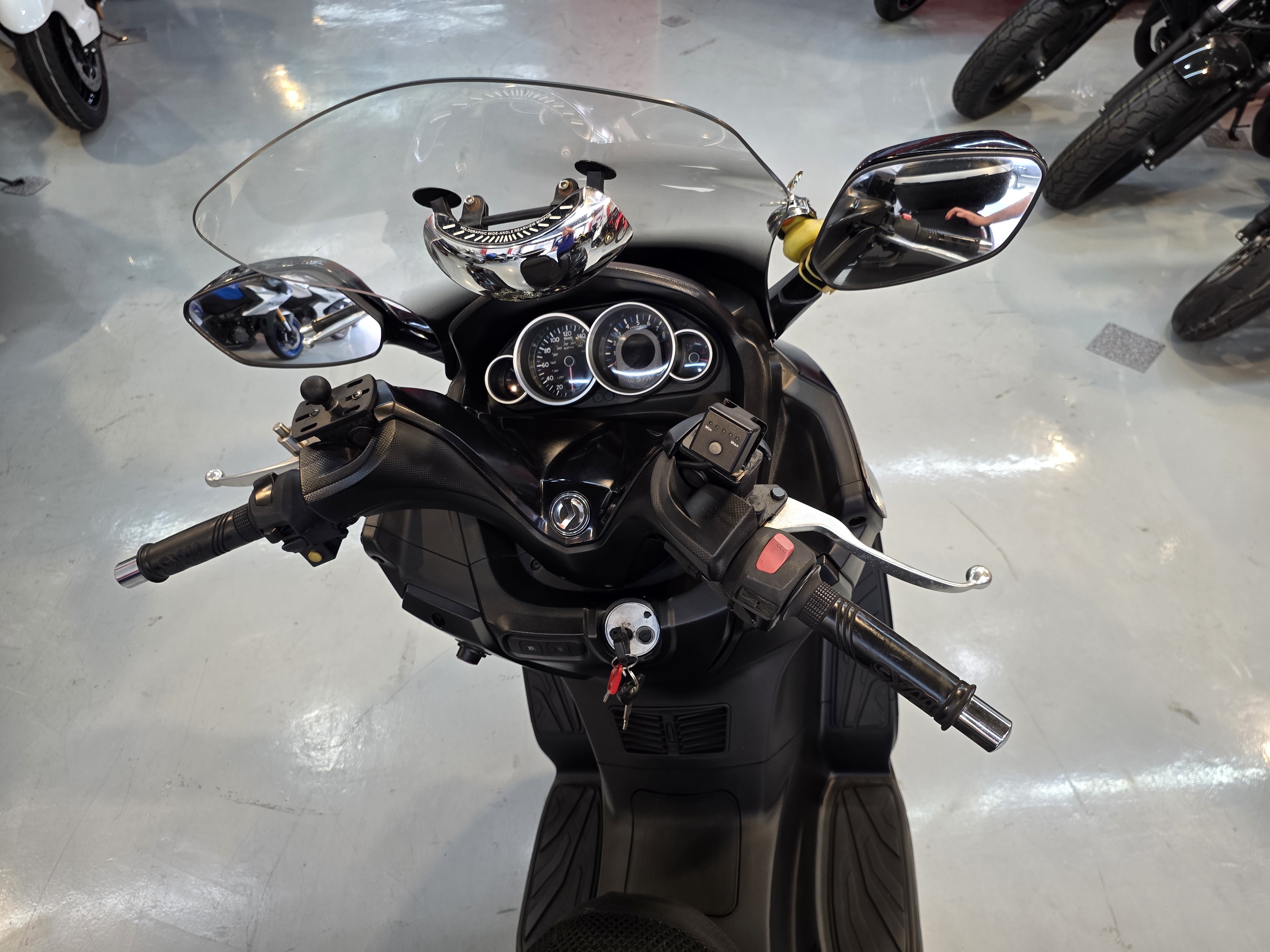 SYM 조이맥스 300 i more