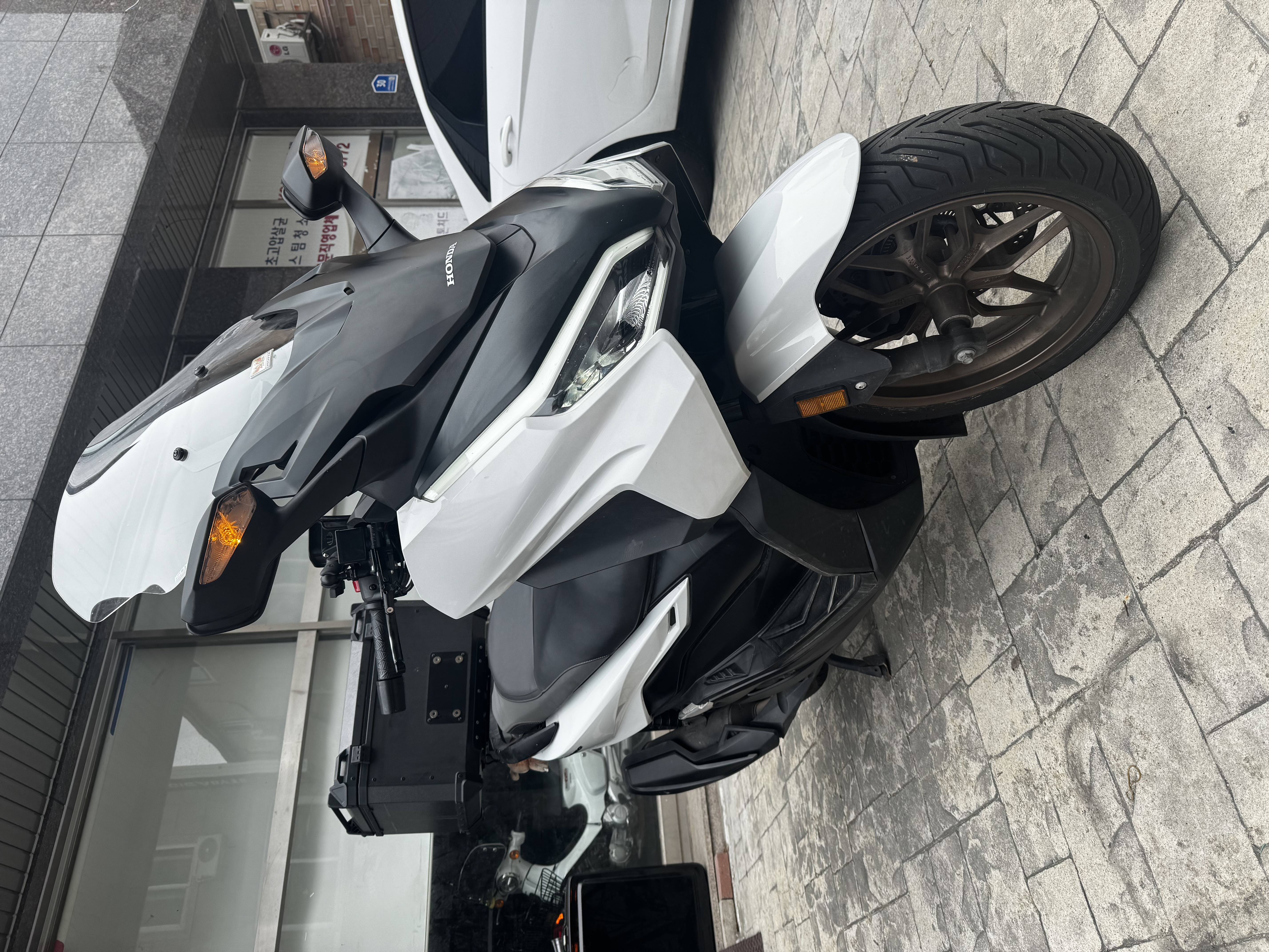 혼다 포르자 350 main