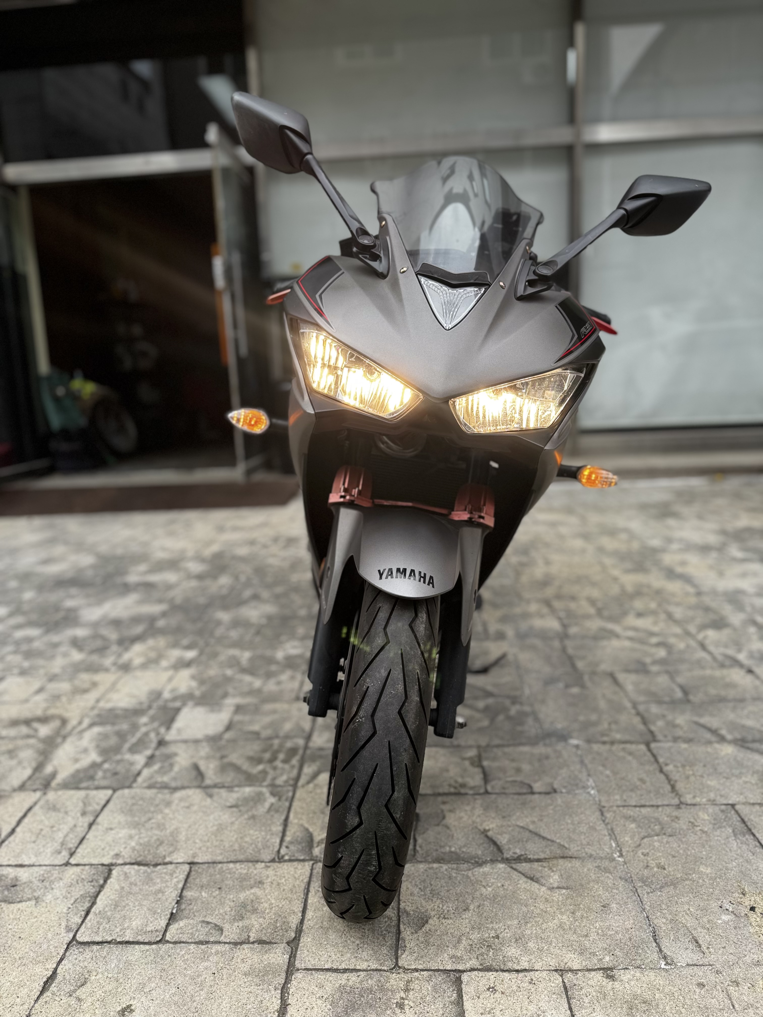 야마하 YZF R3 more