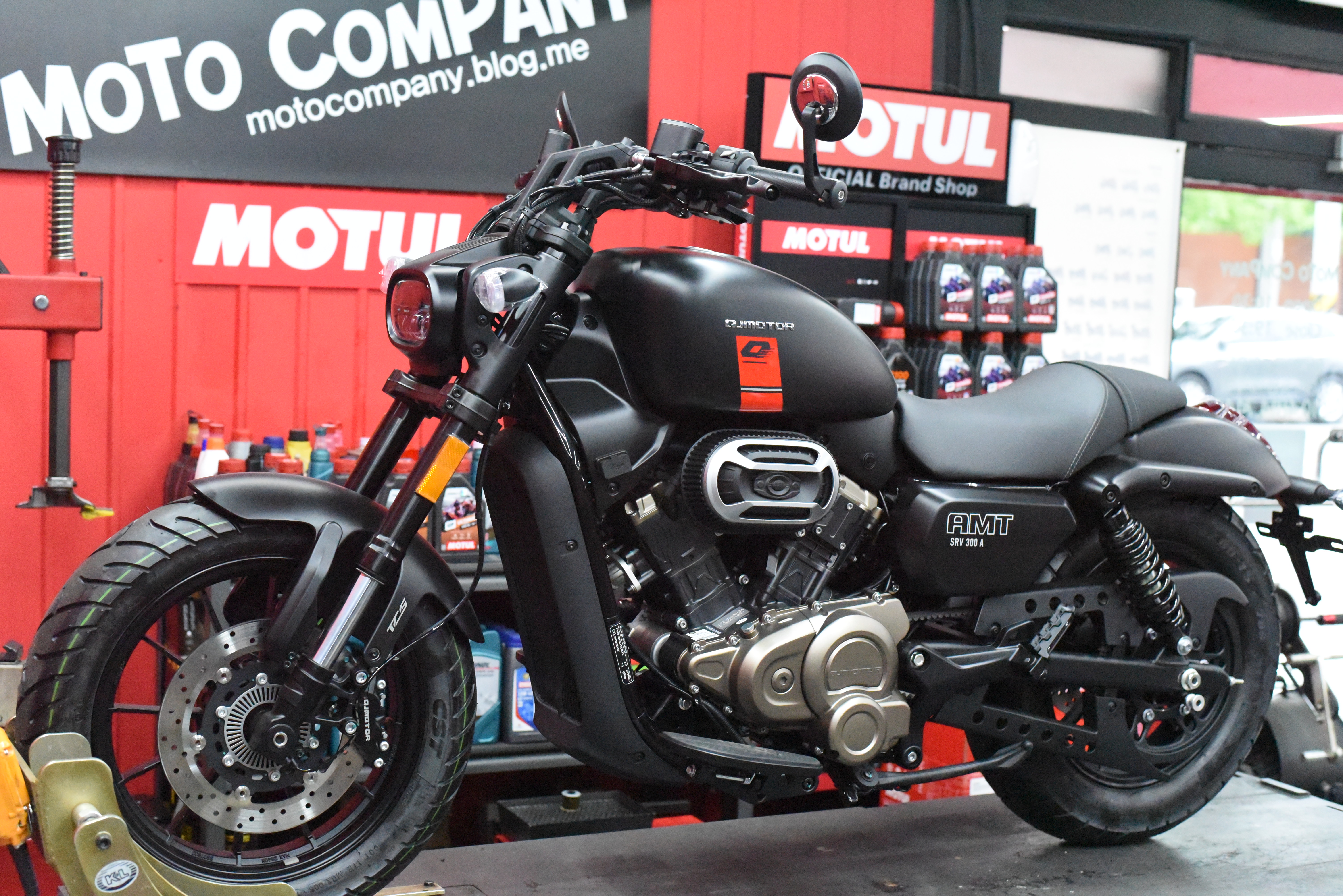 QJ 모터 SRV 300 AMT more