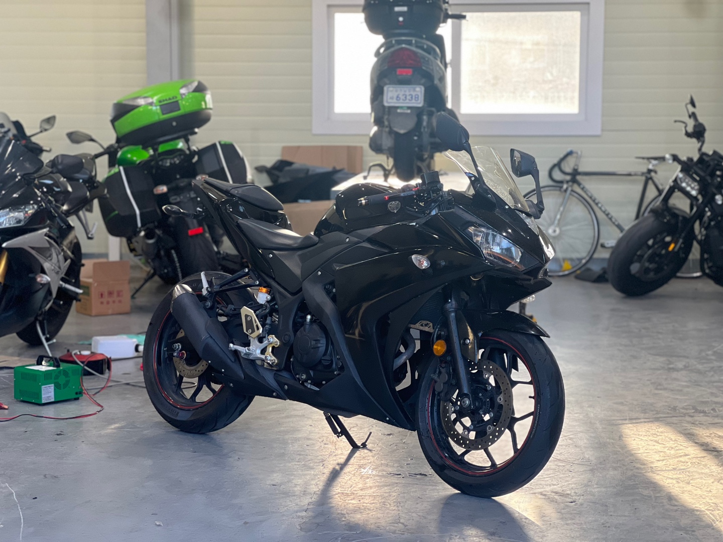 야마하 YZF R3 thumb 2