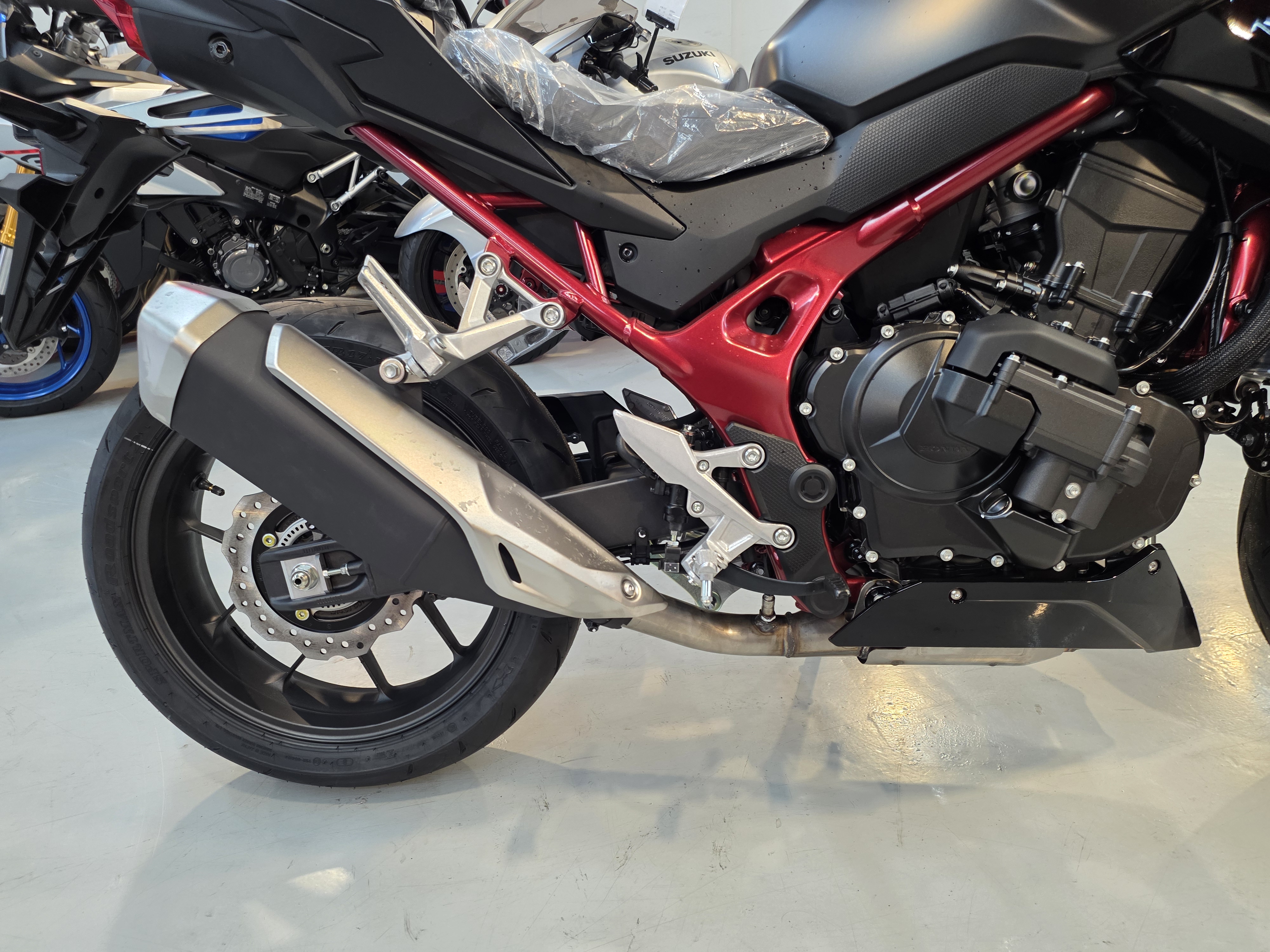 혼다 CB750 HORNET more