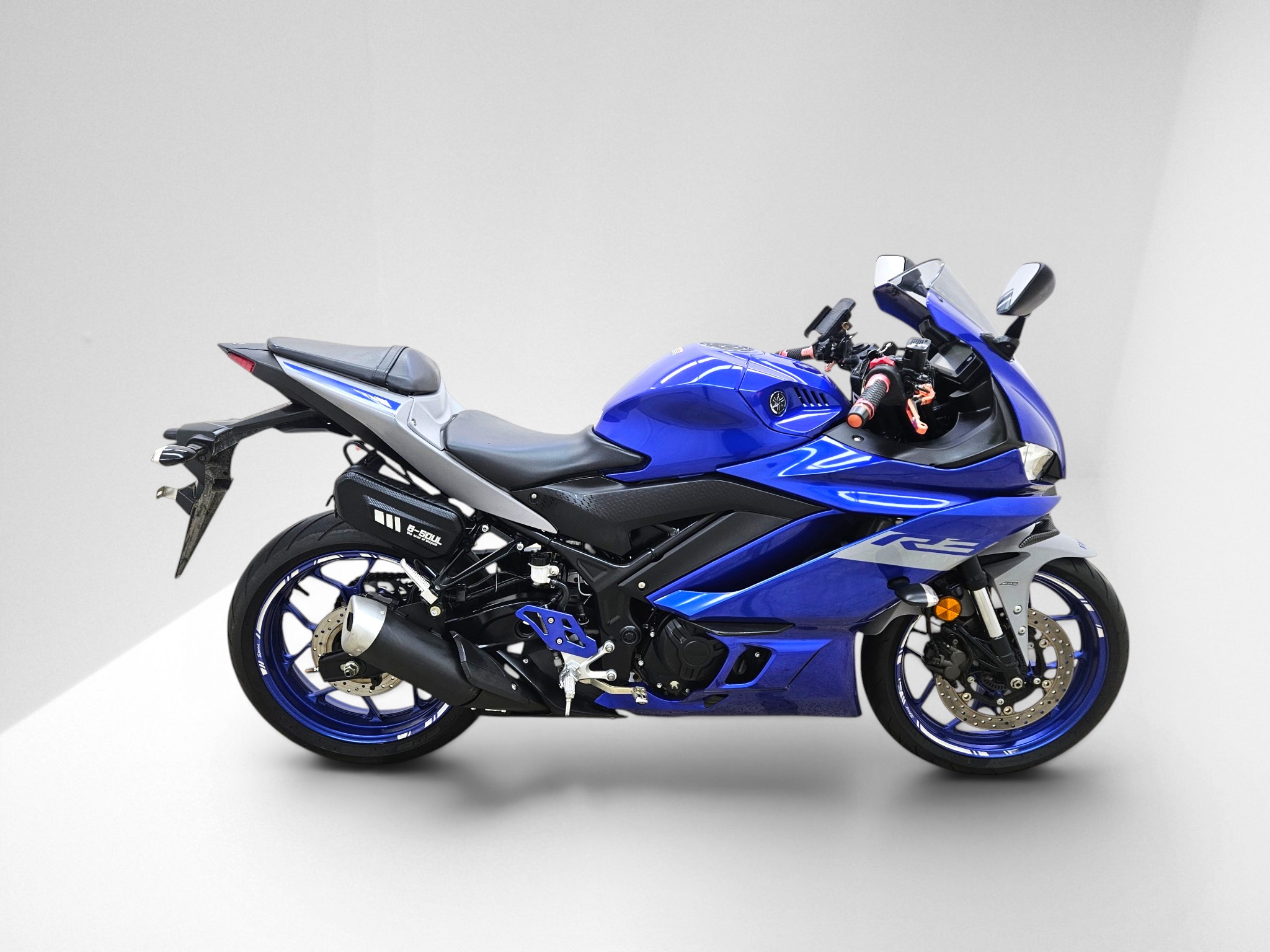 야마하 YZF R3 thumb 2