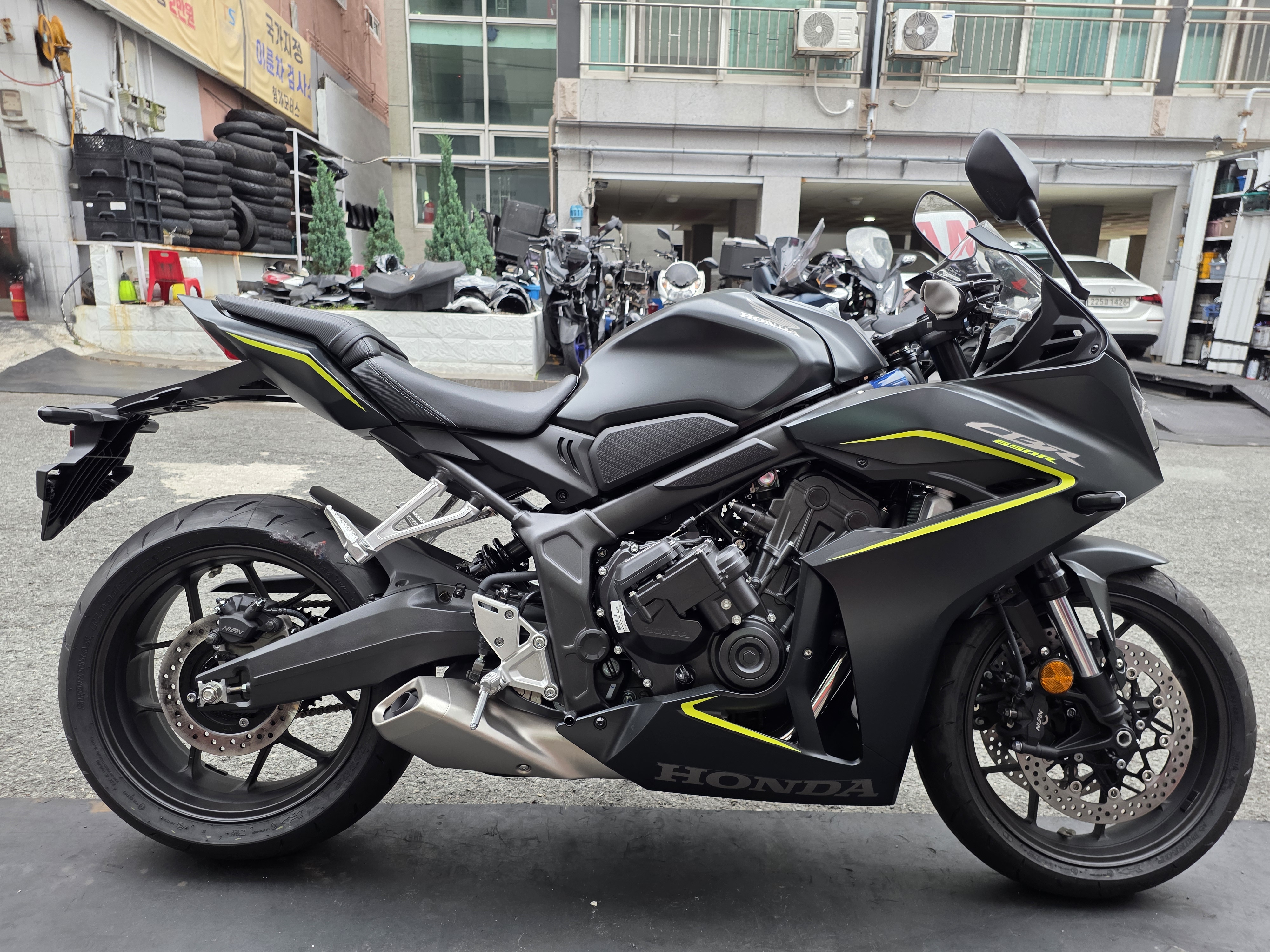 혼다 CBR 650 R E-CLUTCH more