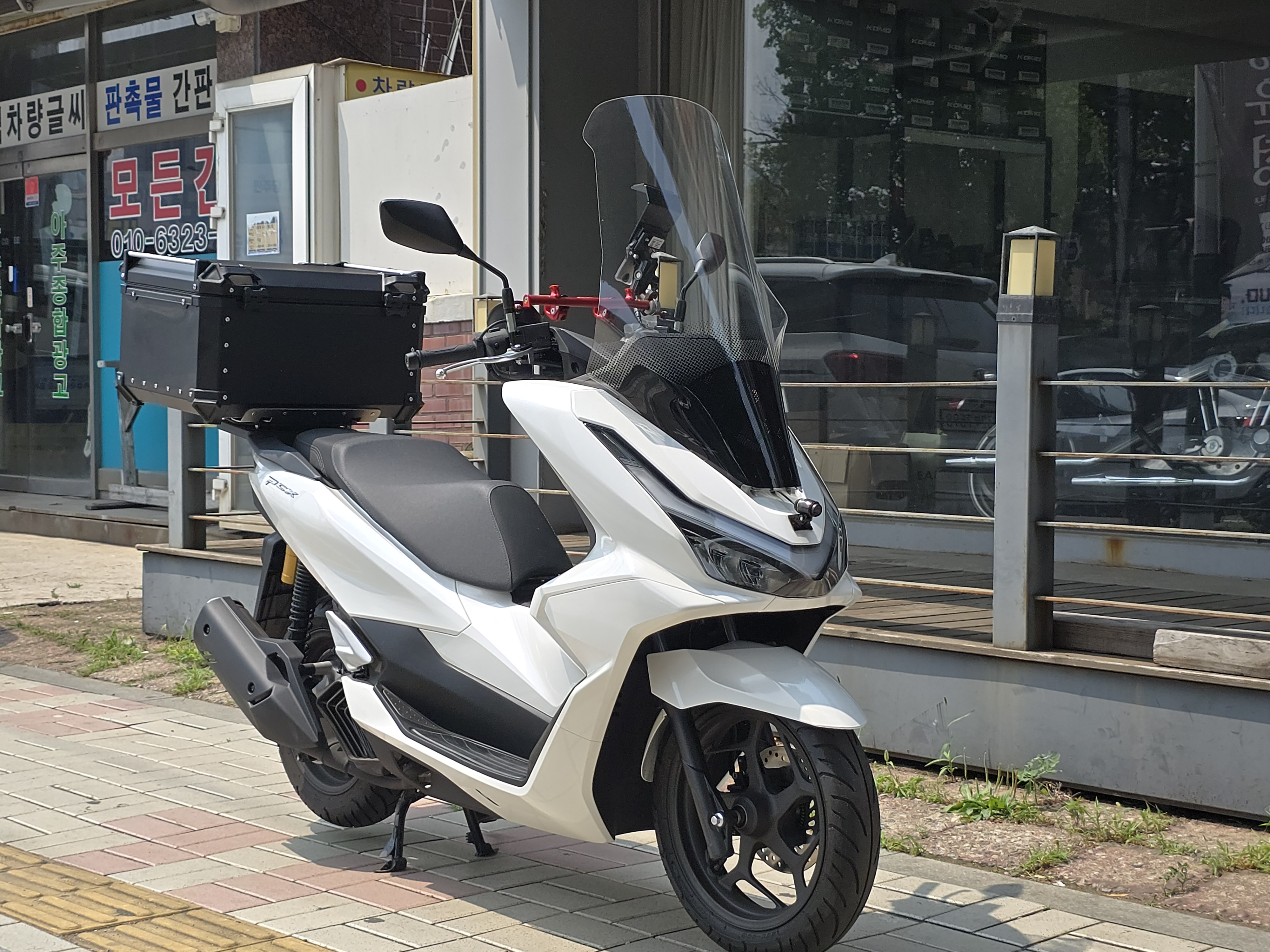 혼다 PCX 125 more
