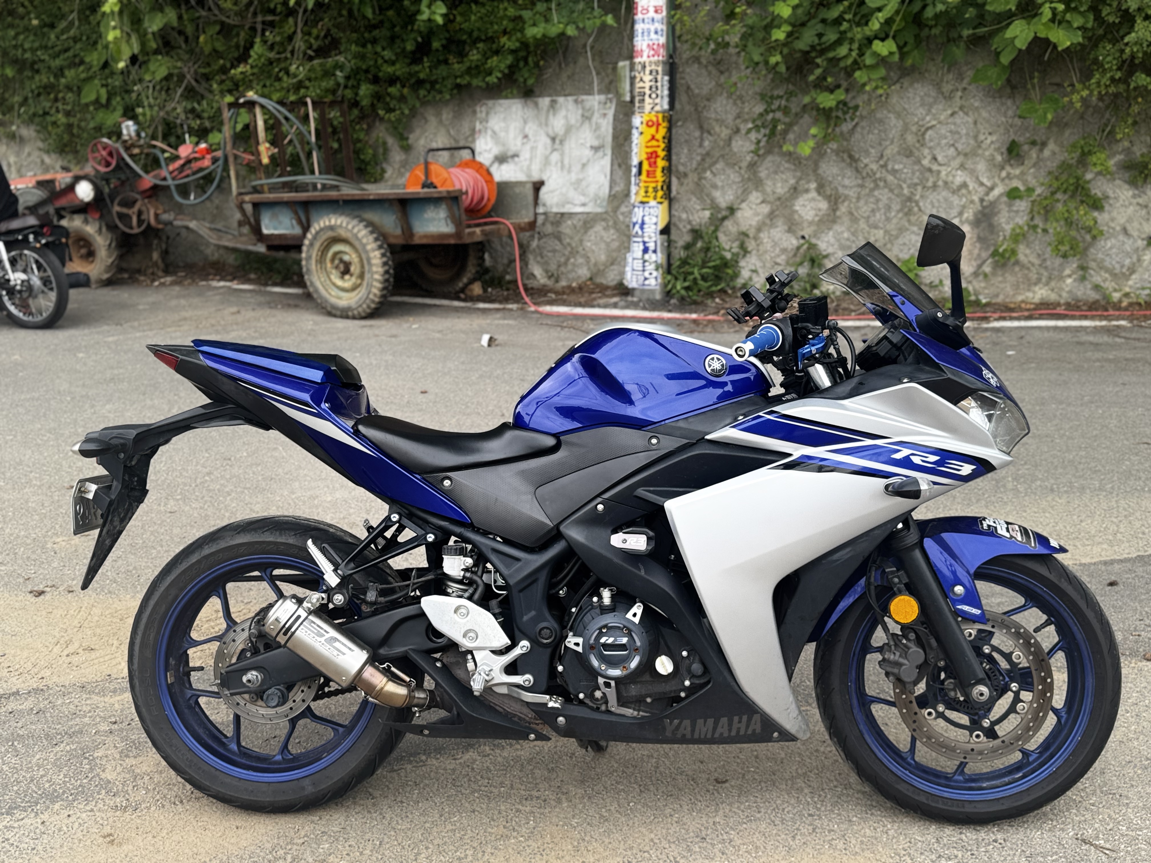 야마하 YZF R3 thumb 2