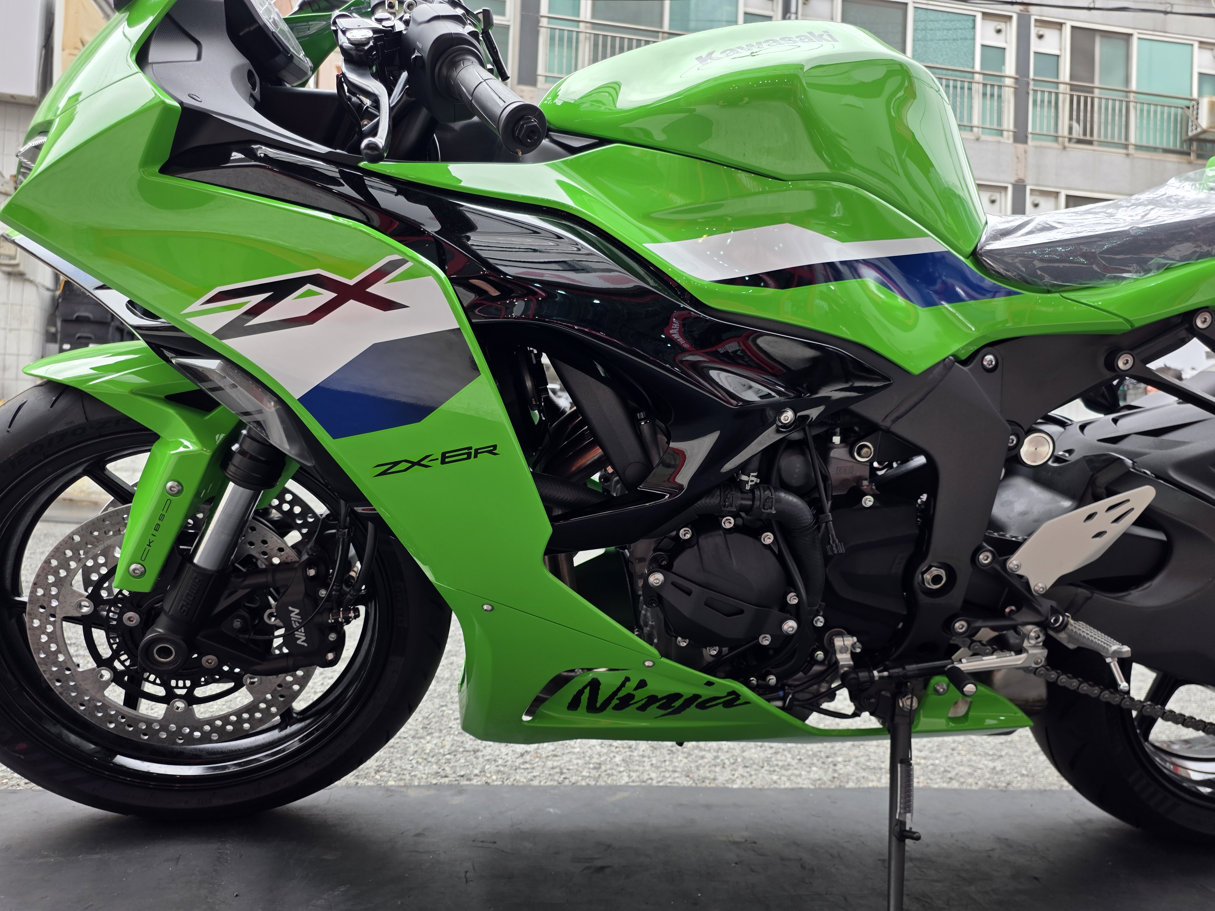 가와사키 닌자 ZX-6R more