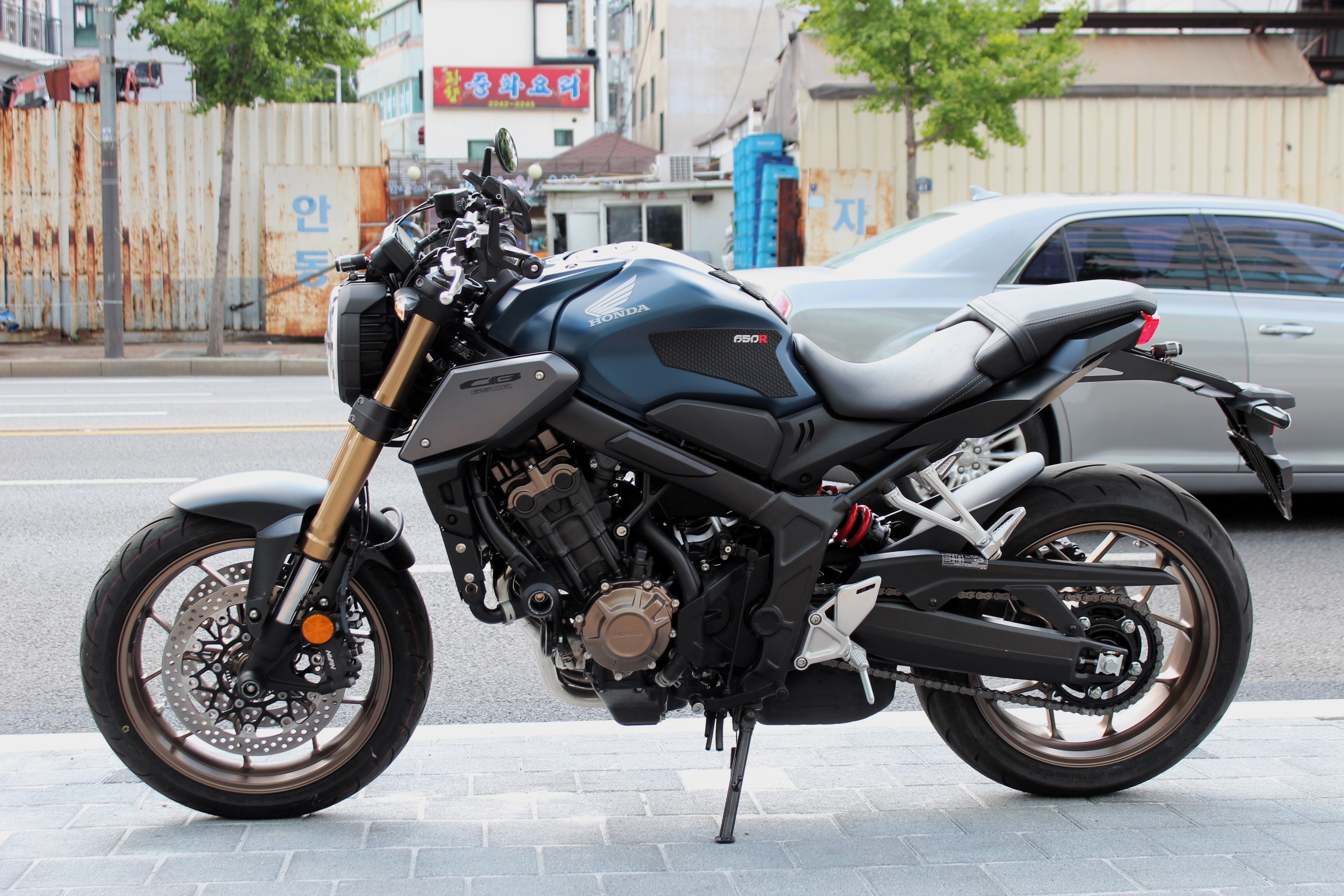혼다 CB 650 R more