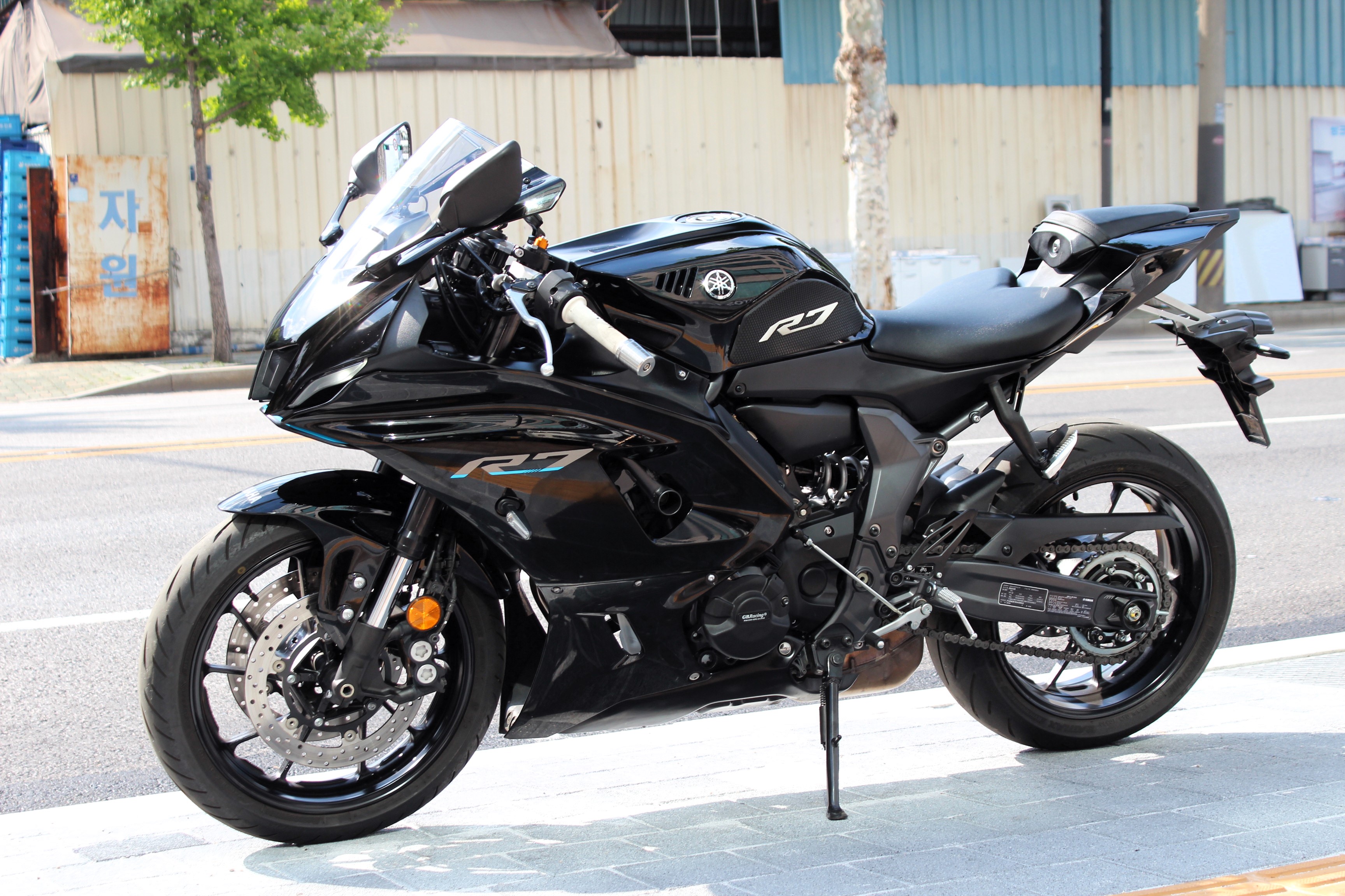 야마하 YZF R7 more