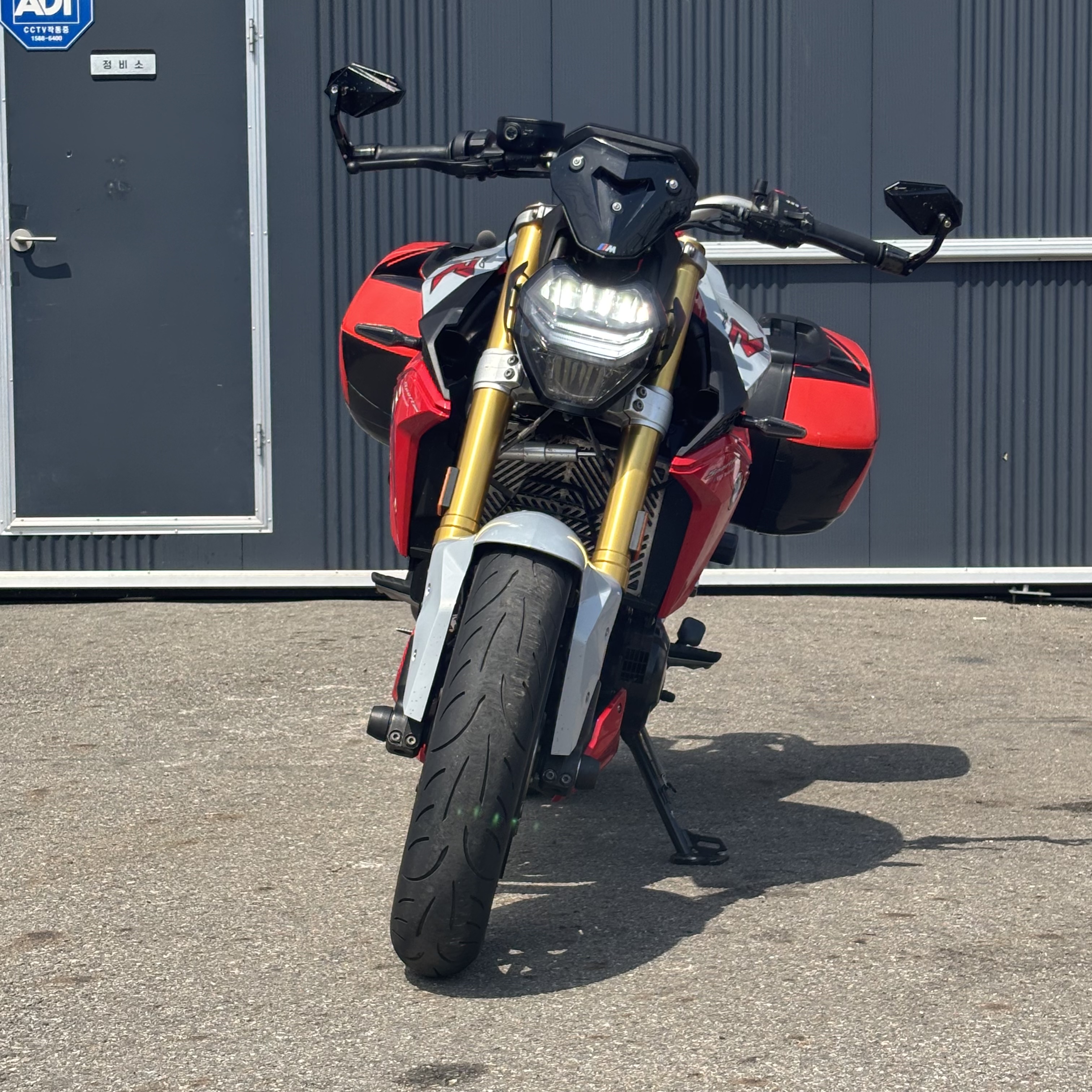 BMW F 900 R thumb 2