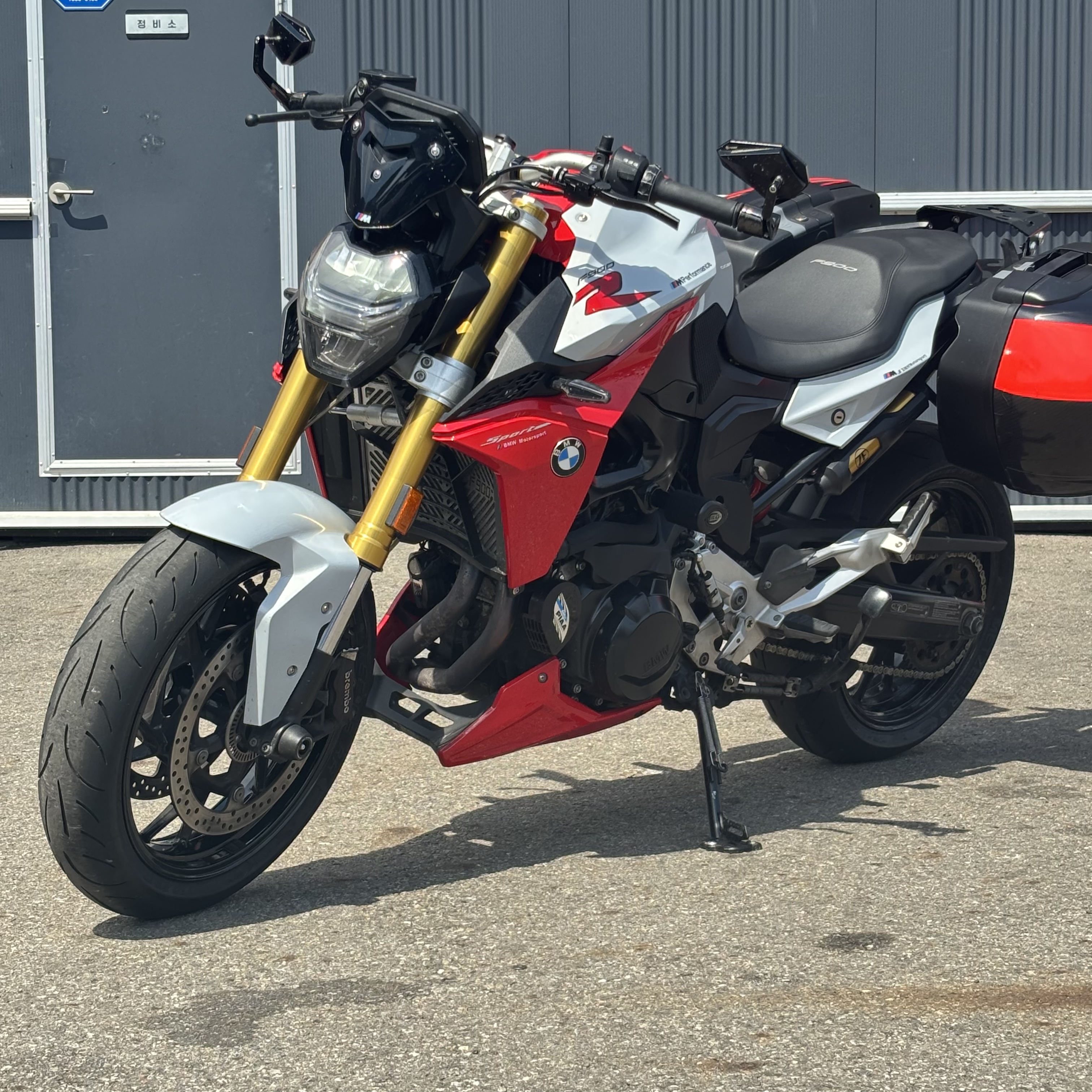 BMW F 900 R more