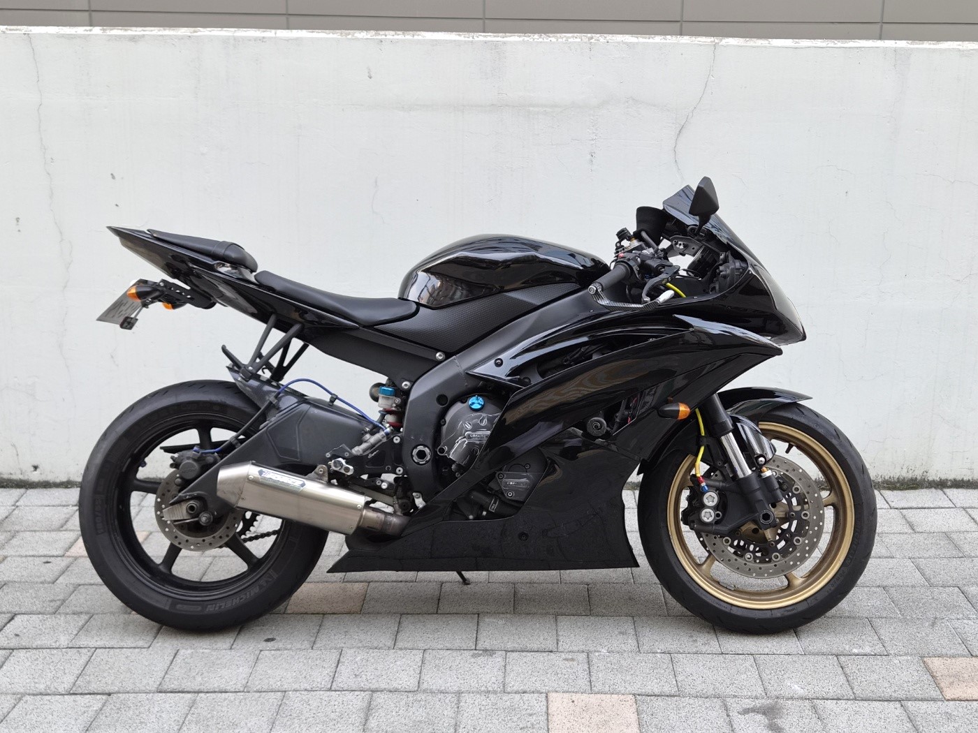 야마하 YZF R6 thumb 2