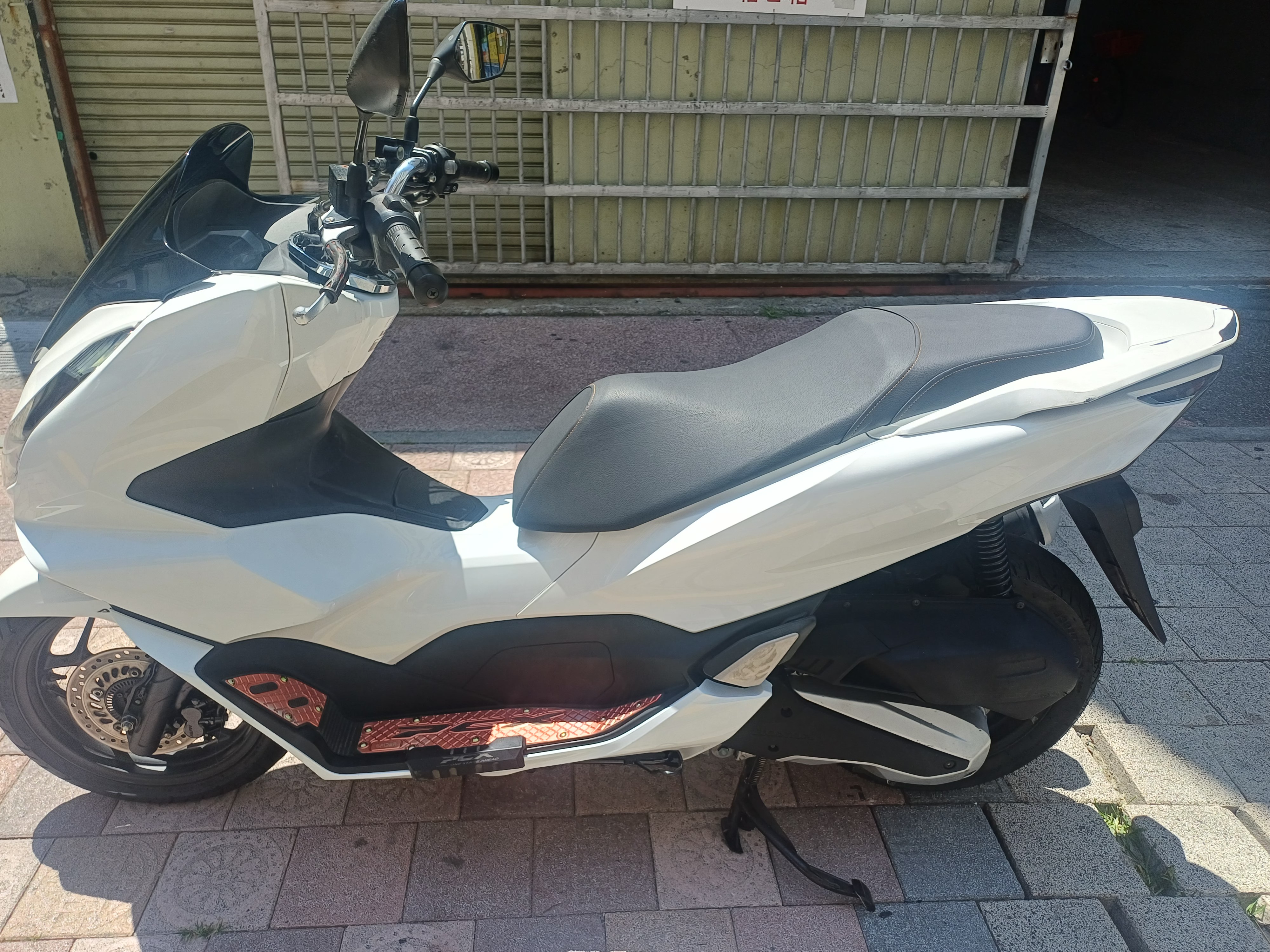 혼다 PCX 125 more