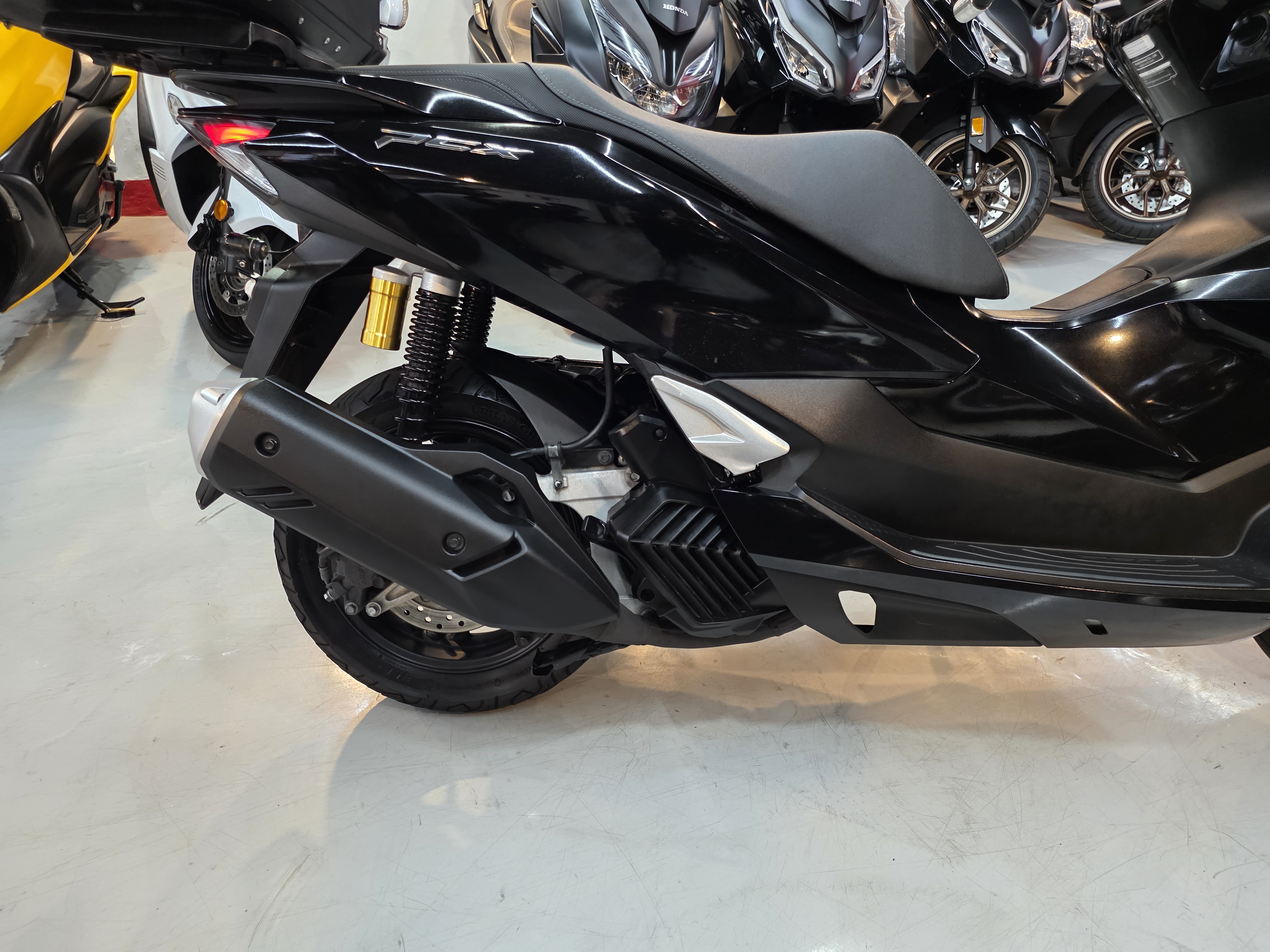 혼다 PCX 125 more